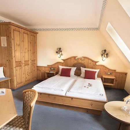 Akzent Hotel Krone Хельмштадт Экстерьер фото