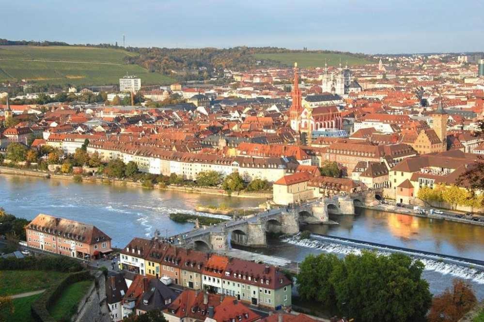 Akzent Hotel Krone Хельмштадт Экстерьер фото