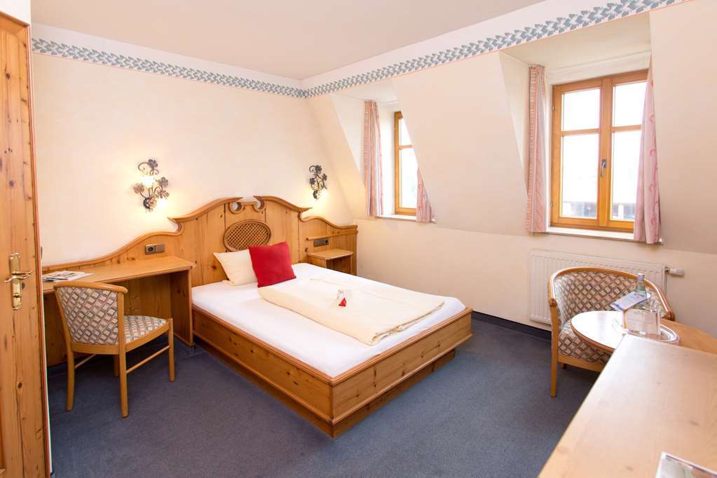 Akzent Hotel Krone Хельмштадт Экстерьер фото