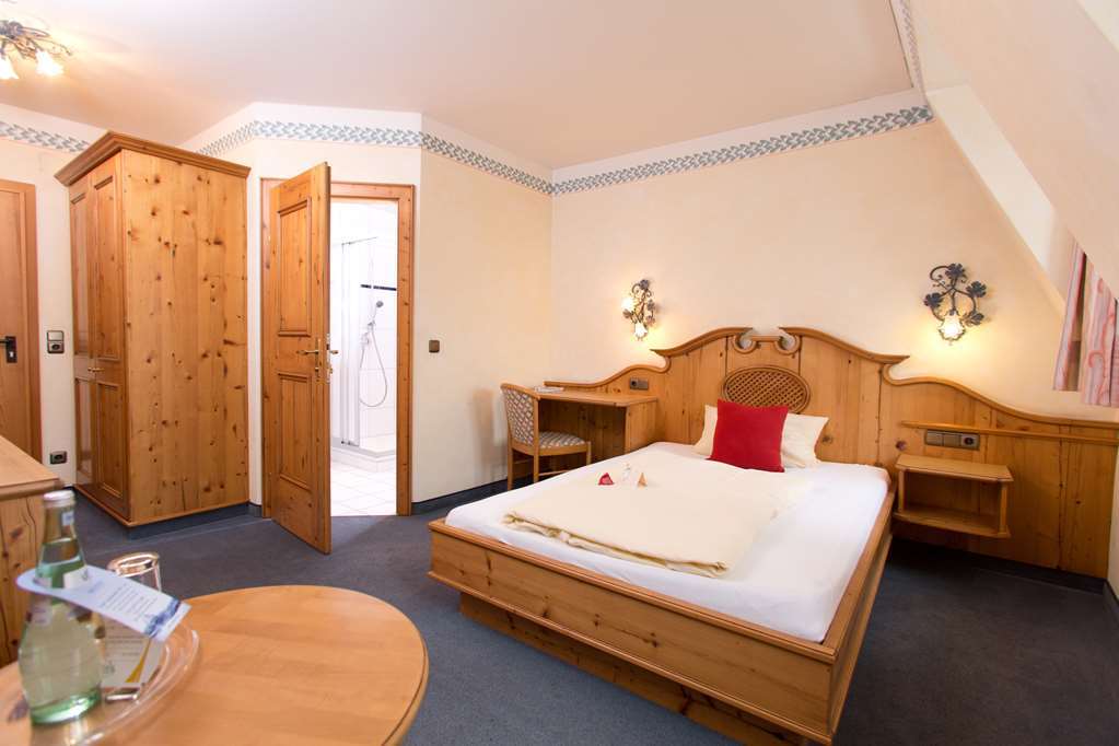 Akzent Hotel Krone Хельмштадт Экстерьер фото