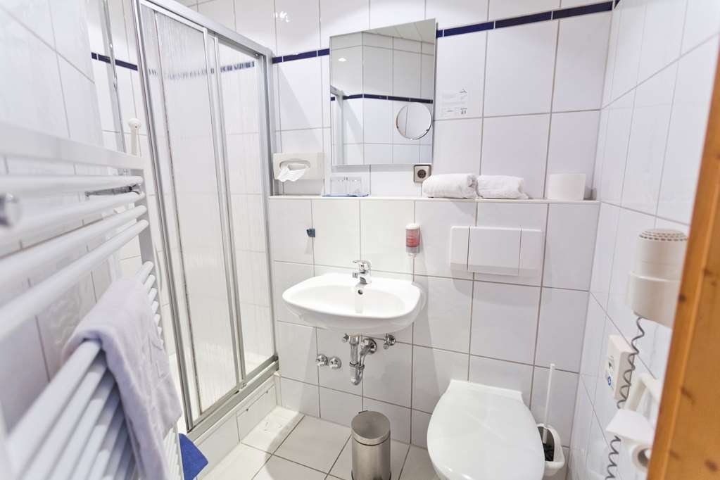 Akzent Hotel Krone Хельмштадт Экстерьер фото